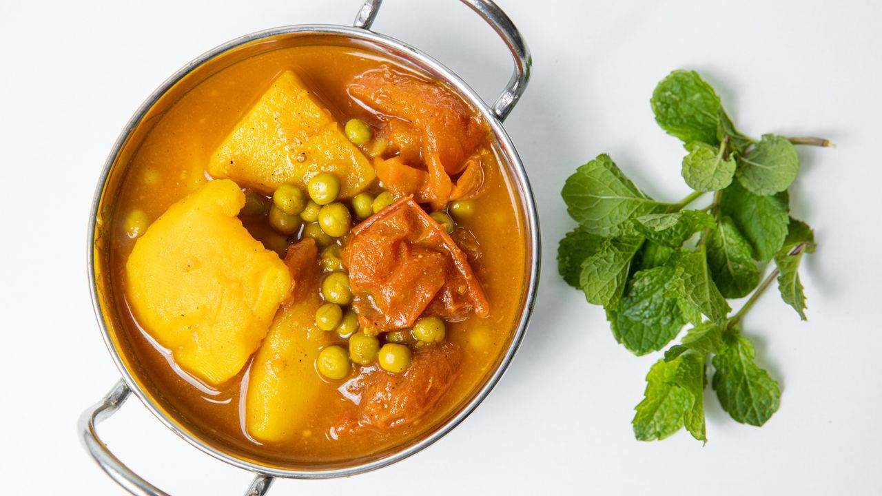 Aloo Matar (Medium)