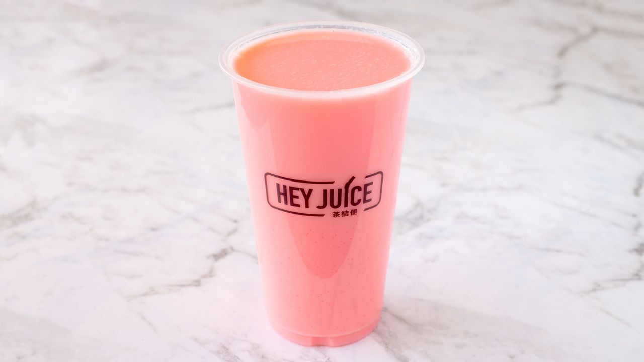 Strawberry Milk Tea (996KJ)