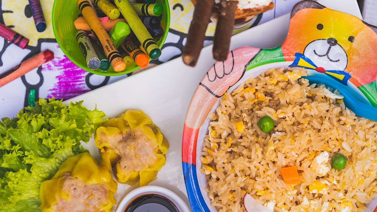 Fried Rice & Ka-Nom-Jeeb (E)