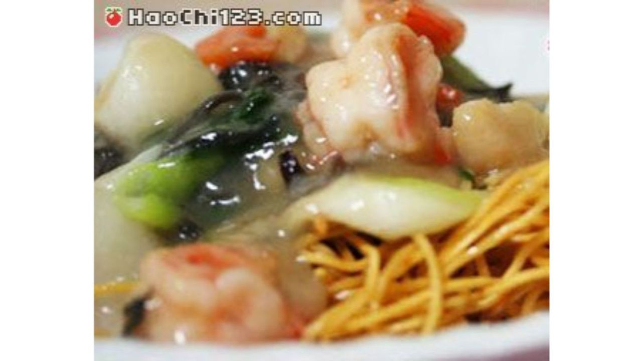 Seafood Fried Egg Noodles