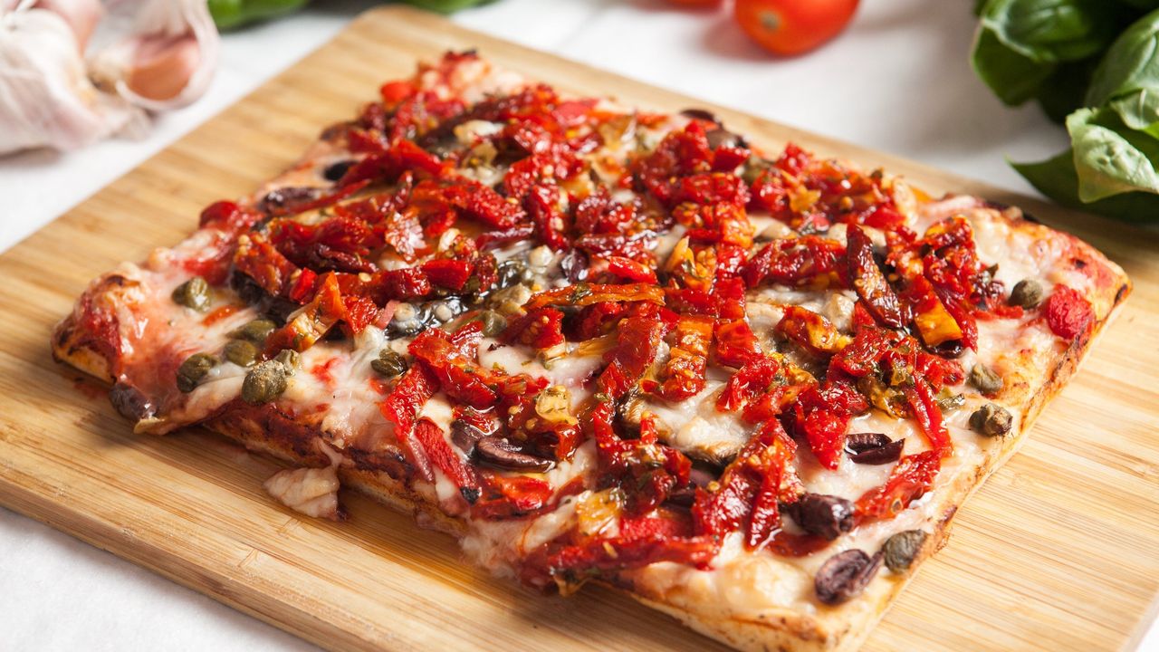 Vegan Pizza Mediterranean