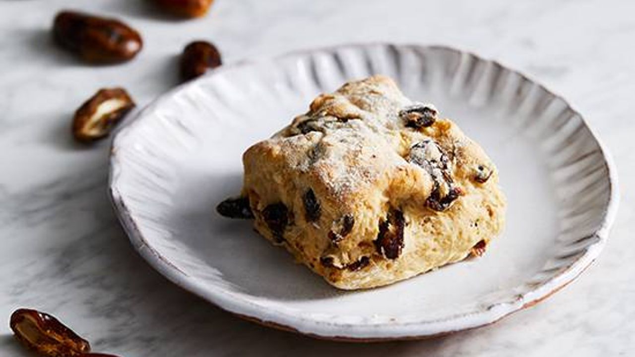 Date Scone