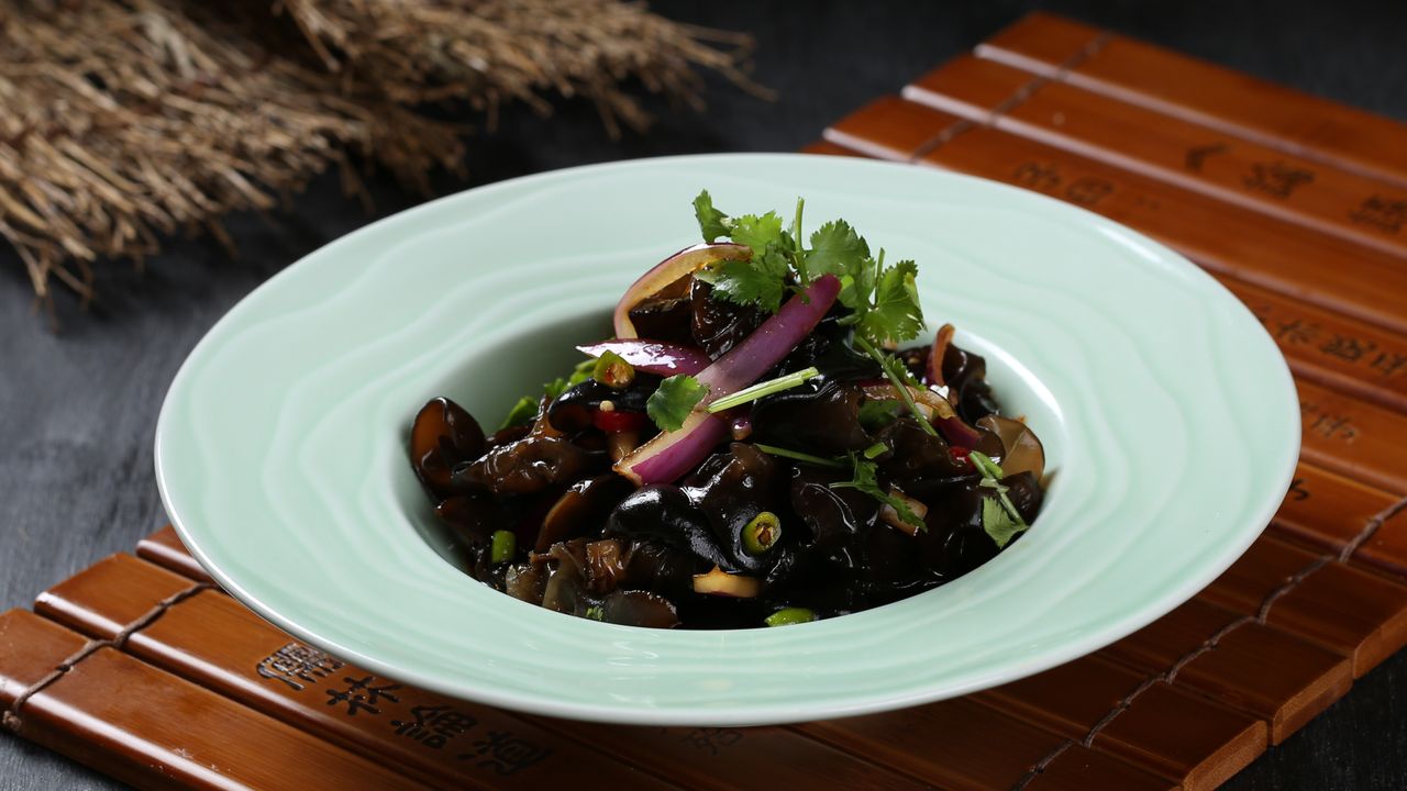 Spicy Pickled Cucumber And Black Fungus