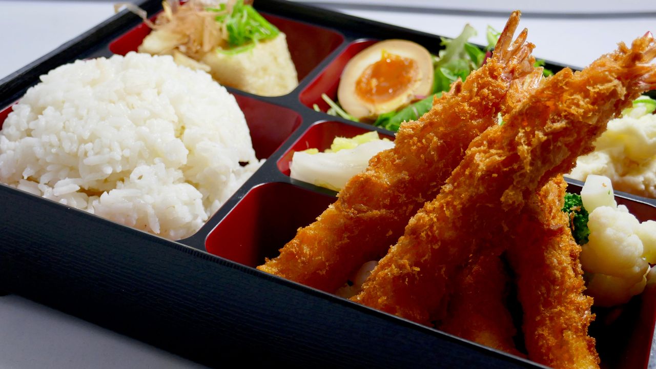 Crumbed Prawn Bento