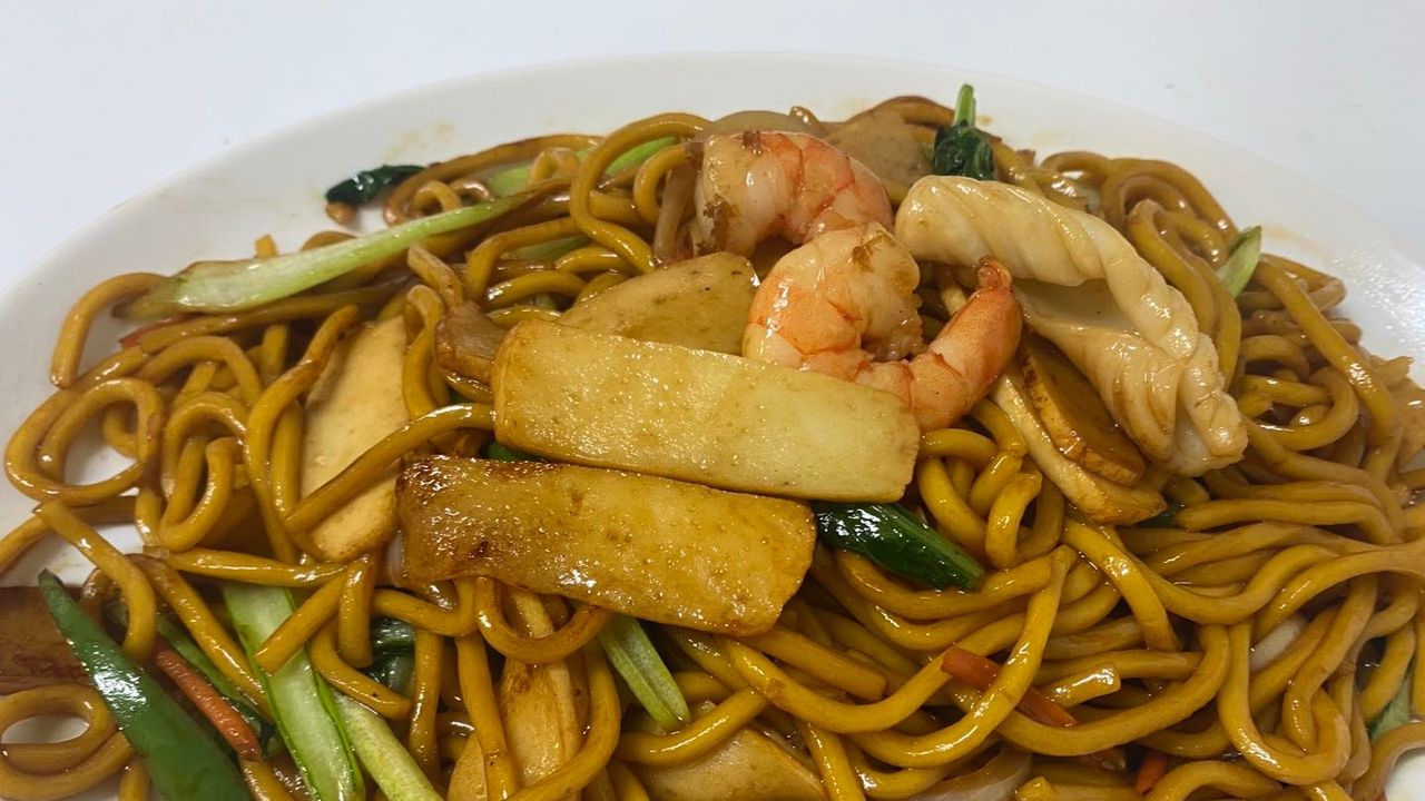 FNO3. Seafood Fried Noodles