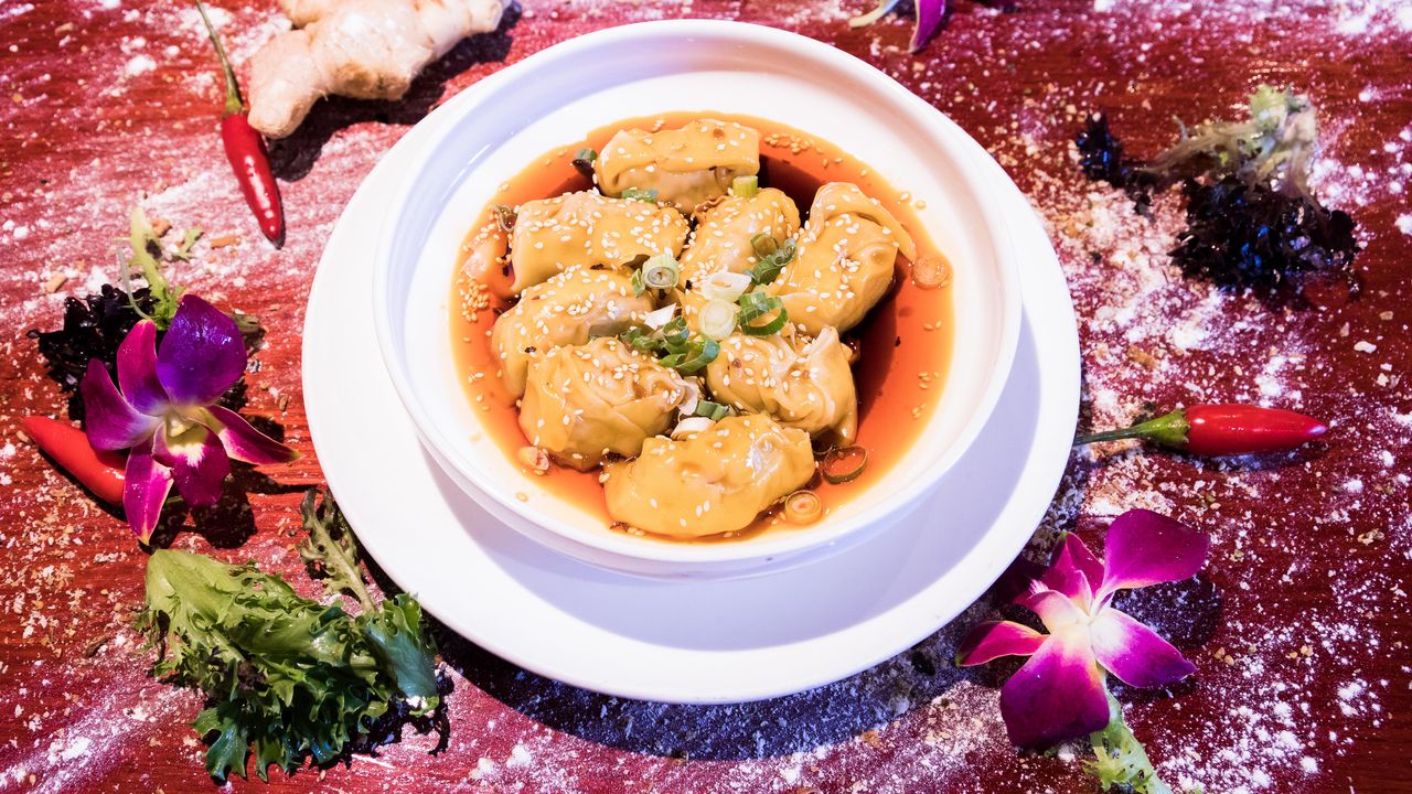 Wontons with Hot Chilli Sauce (Szechuan) (Signature Dish)