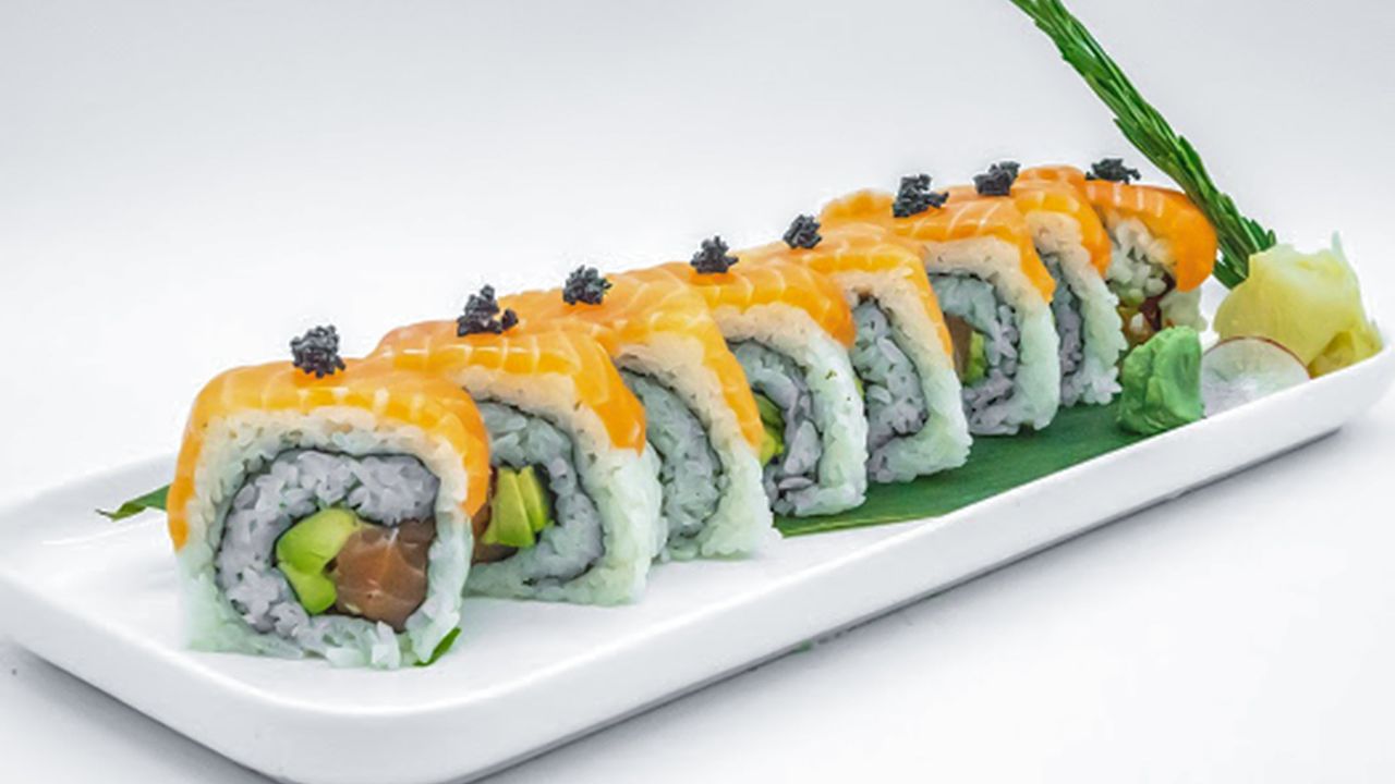 Salmon Avocado Sushi Roll