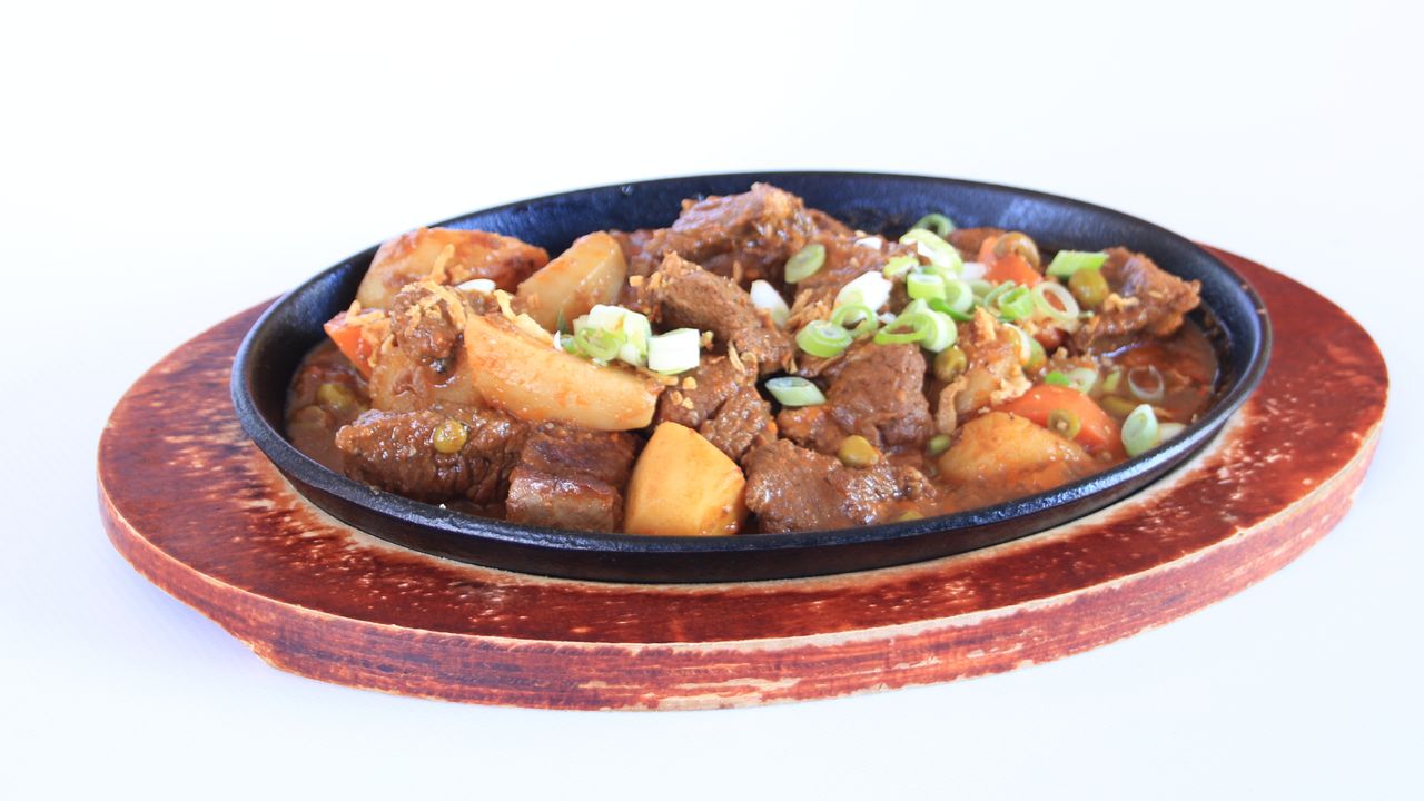 C09. Sizzling Beef Caldereta