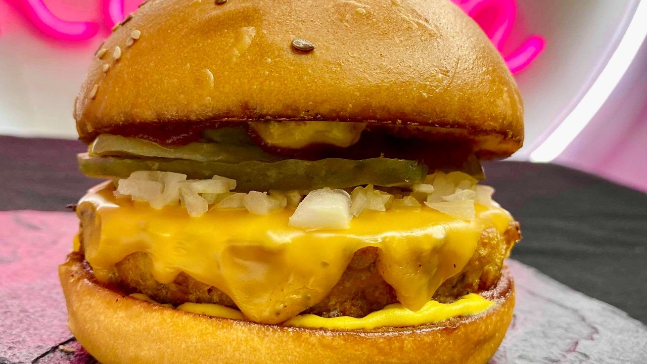 Vegetarian Cheeseburger