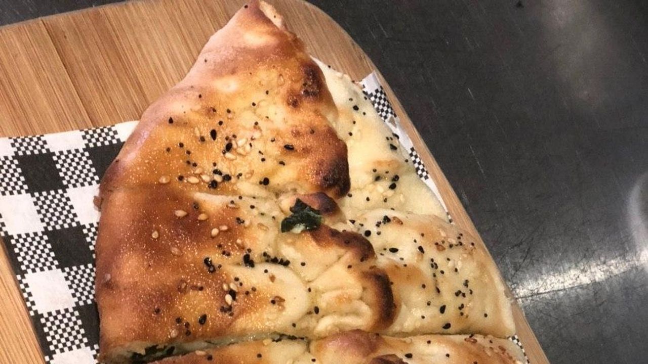 Spinach & Cheese Pideh