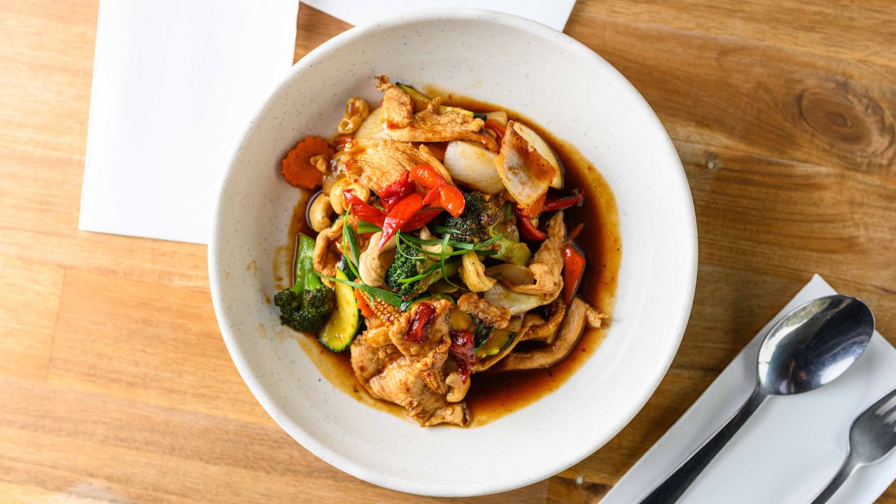 Stir Fried Cashew Nut (Pad Med MaMoung)