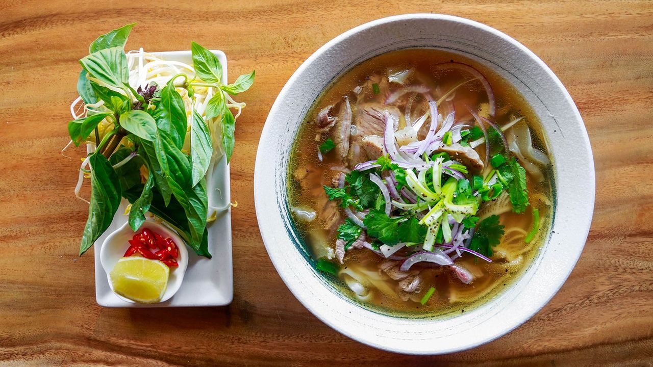 A16 Sliced Beef Rice Noodle Soup