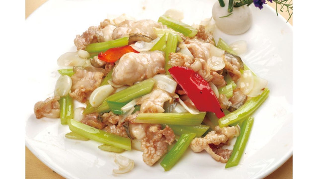 Crocodile Meat with Ginger & Spring Onion
