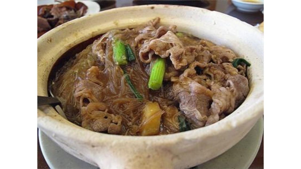Satay Beef & Vermicelli in Clay Pot