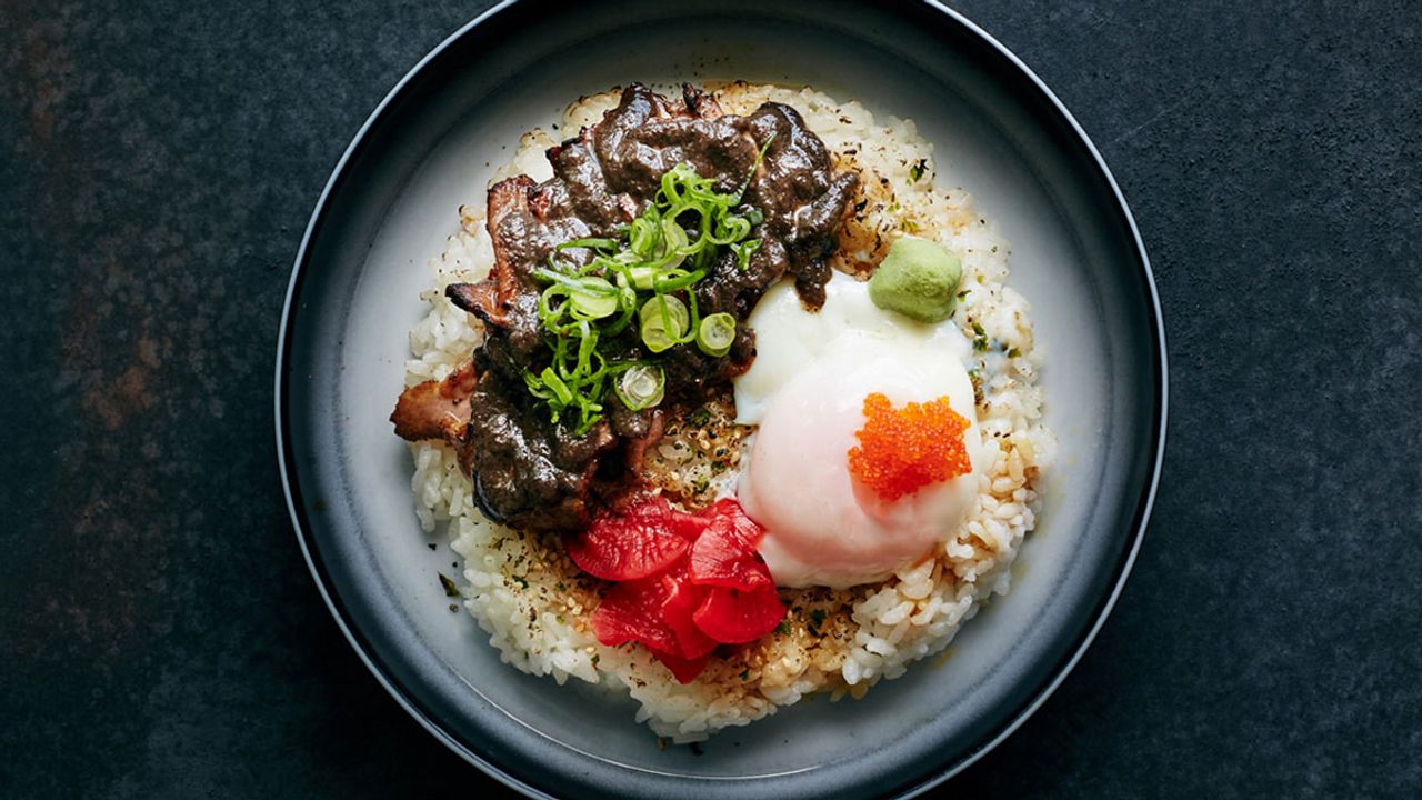 2.Signature Wagyu Rice w/ Black Truffle Sauce