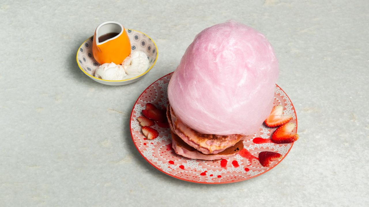 Pink Pitaya Pancakes