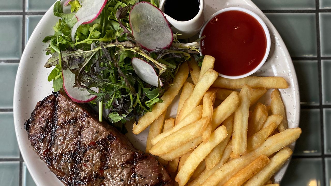 280g Grain Fed O'Connor Porterhouse Steak