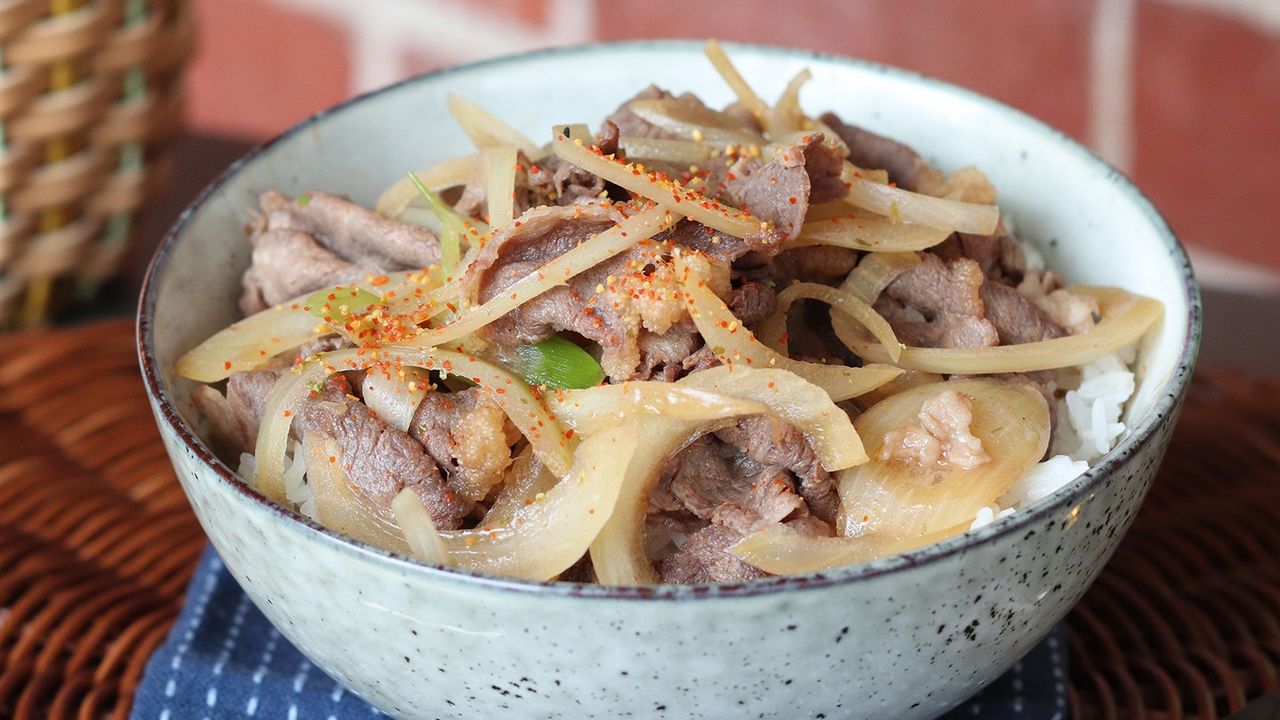 Yoshinoya Beef Bowl (Gyudon) 吉野家牛肉飯