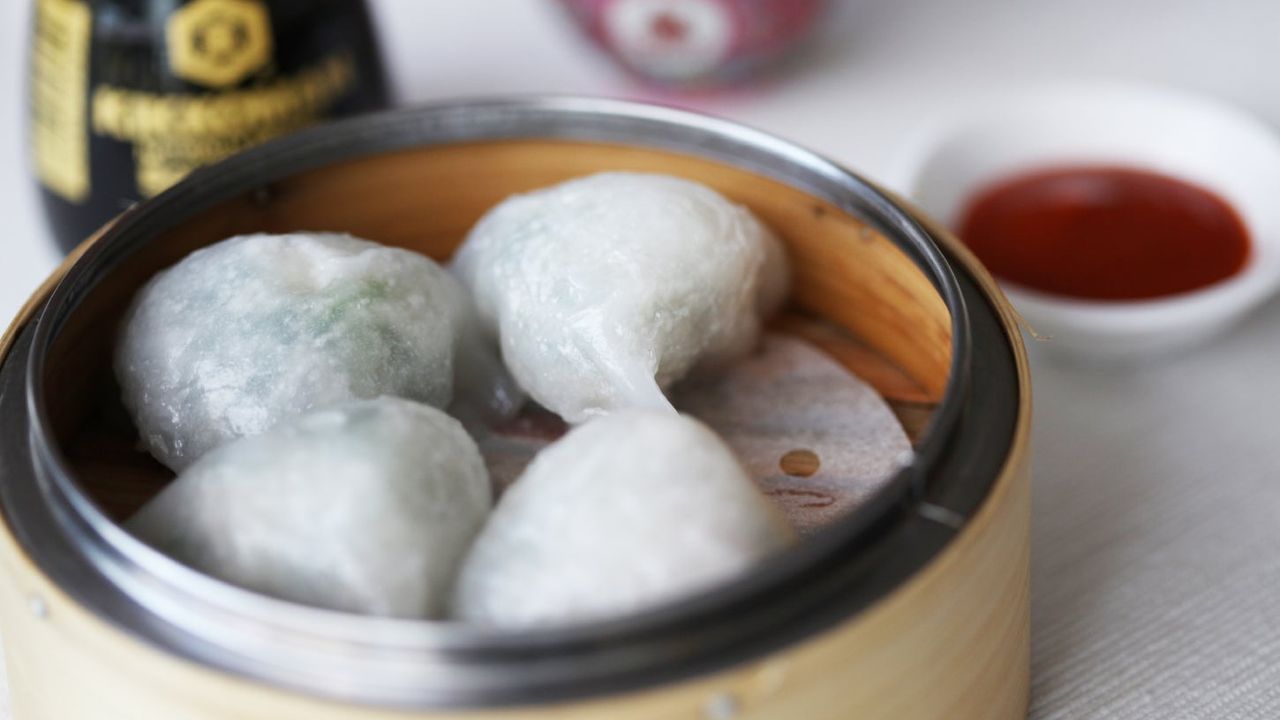 Spinach and Prawn Dumplings (Steamed)