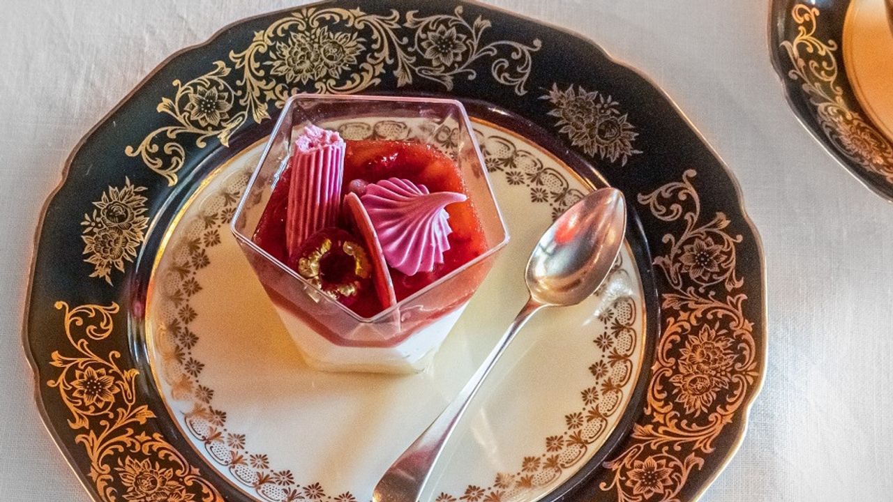 Mousse Cup Dessert - 6pc