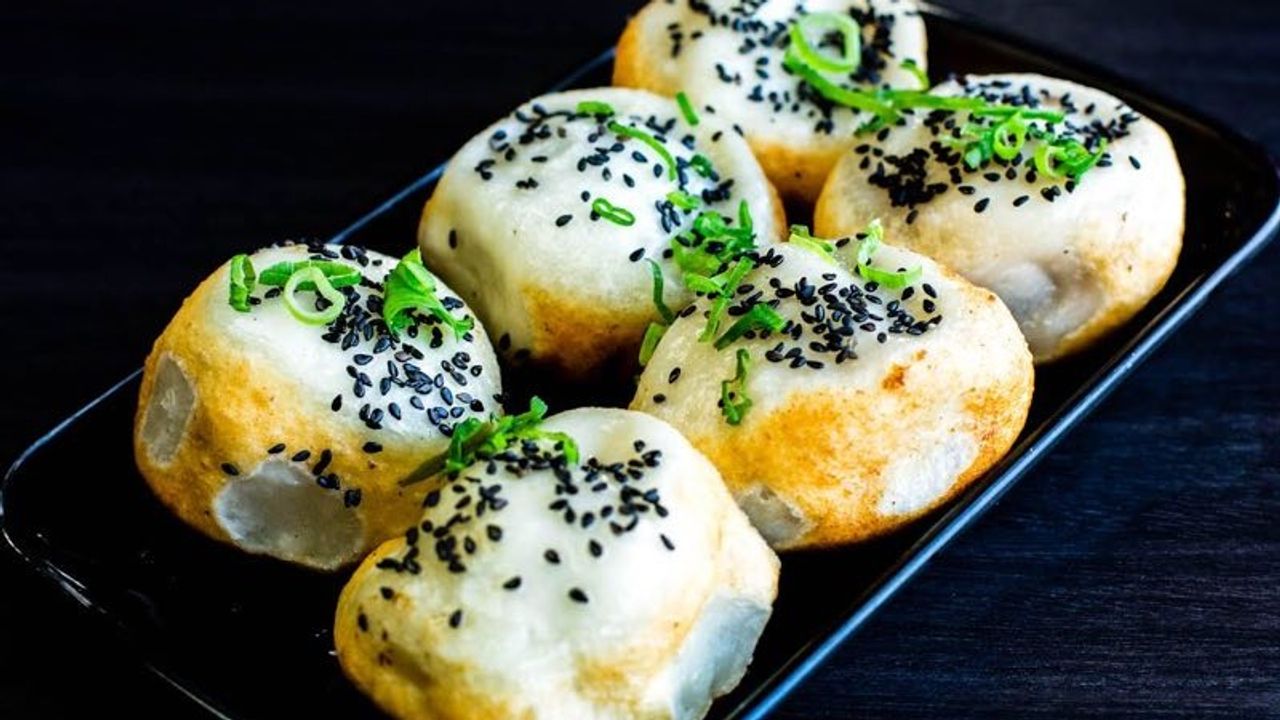 Pan-Fried Pork Buns