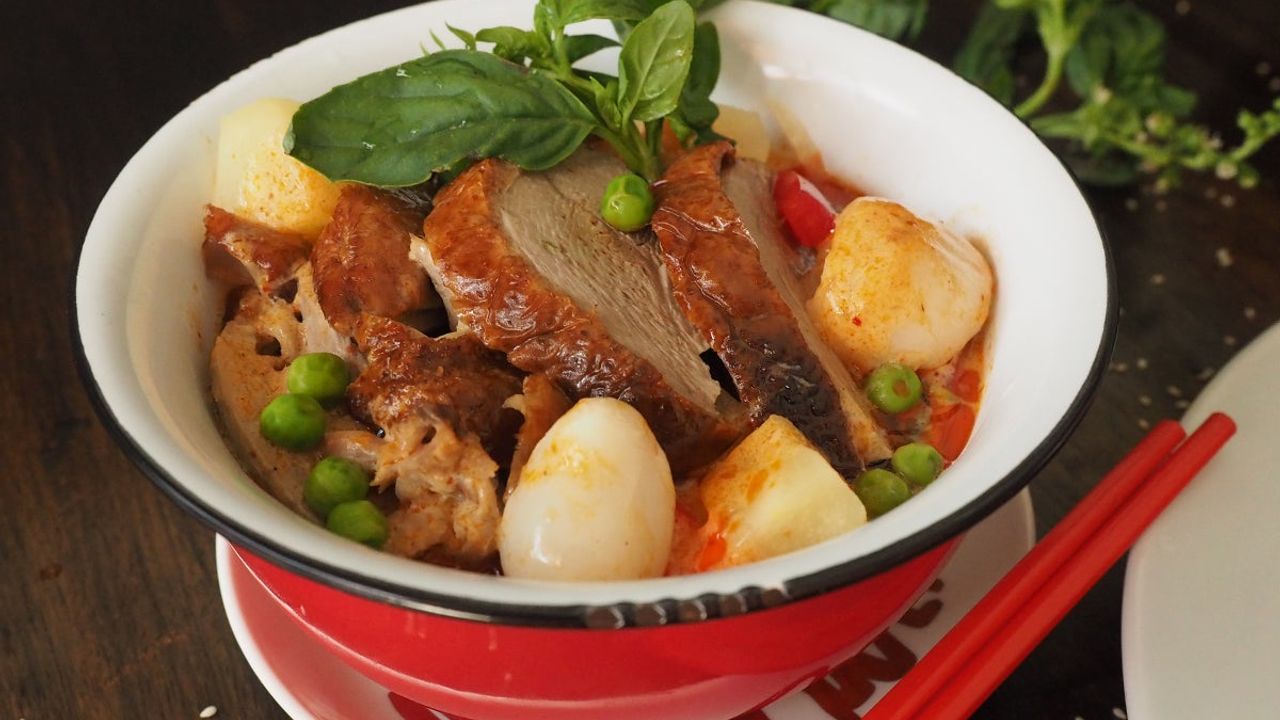 Jazzy Lychee Duck Curry (GF)