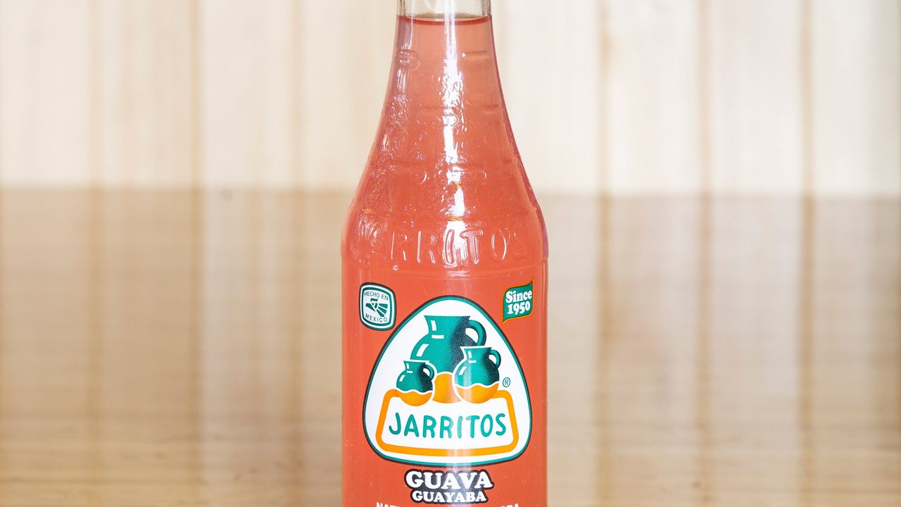 Jarritos Guava Bottle 370ml