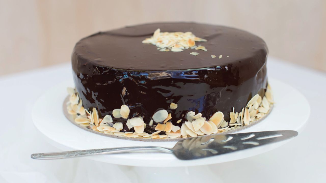 Chocolate & Salted Caramel Cake