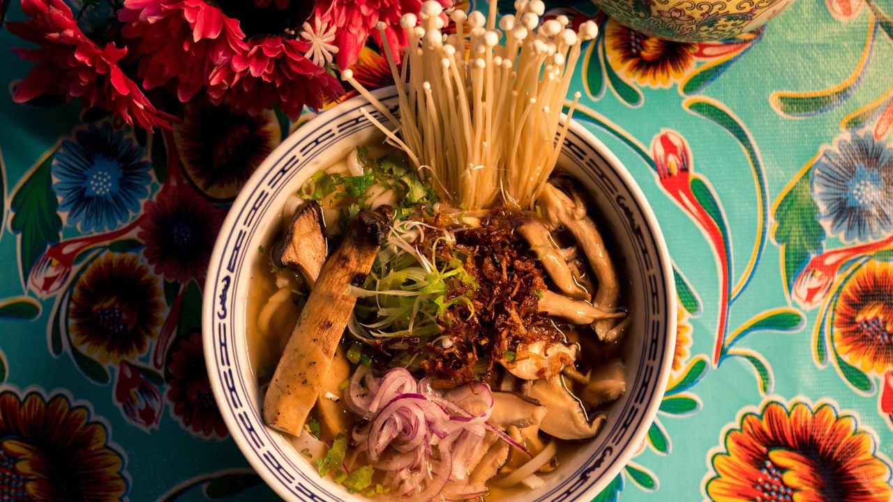 Mushroom Pho (Vegan, Cold Packed))