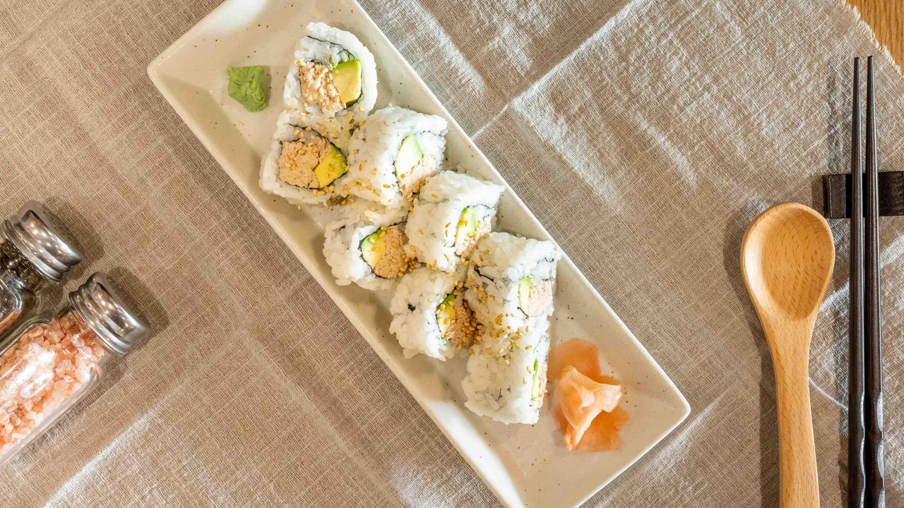 Cooked Tuna and Avocado Roll