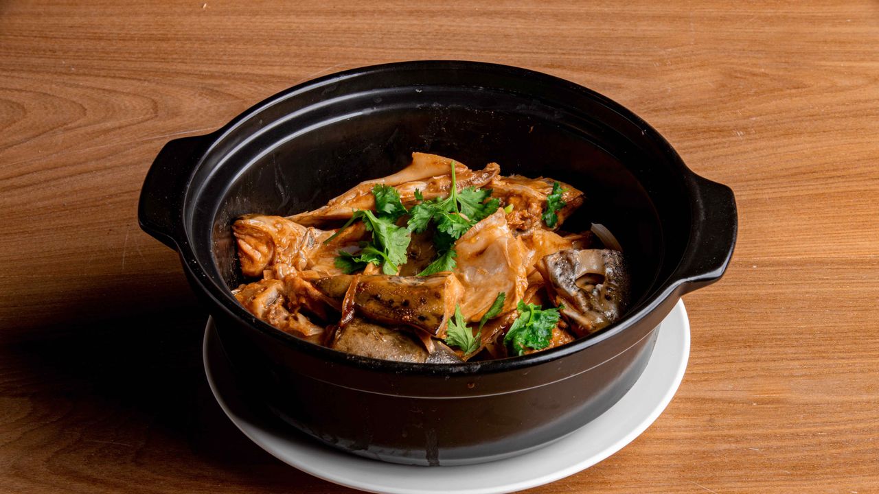 Braised Fish Head Clay Pot