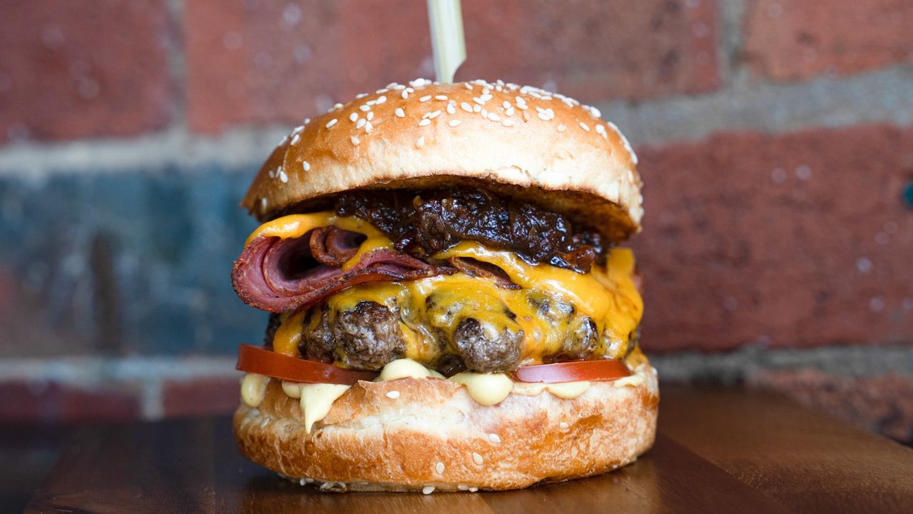 Pastrami-me Burger