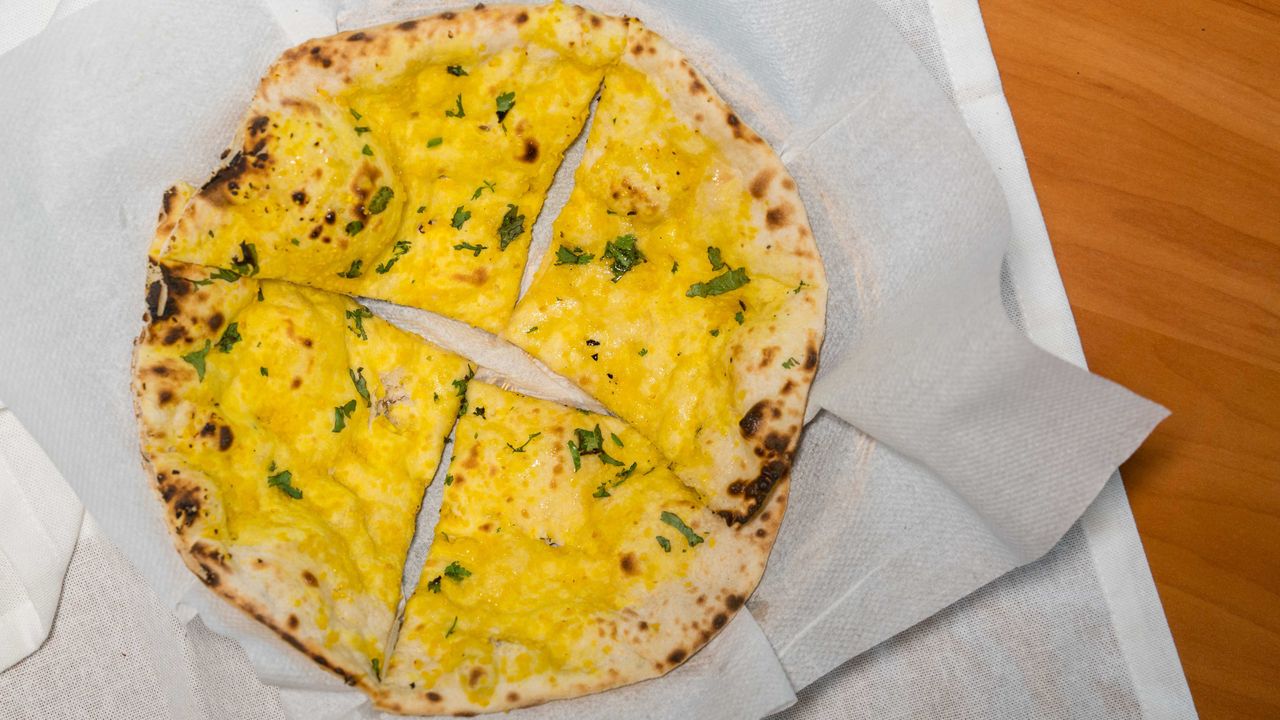 Garlic & Cheese Naan