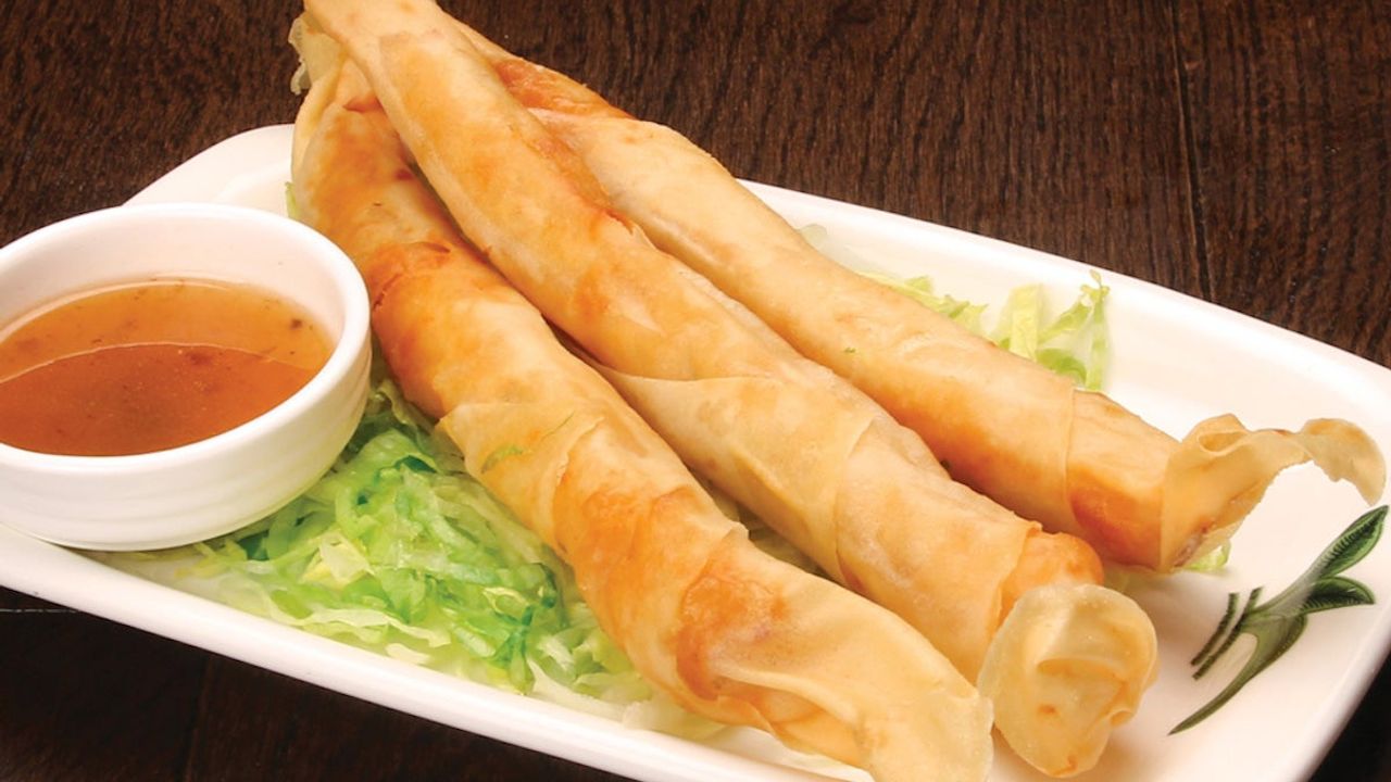 113 Garlic Prawn Spring Roll