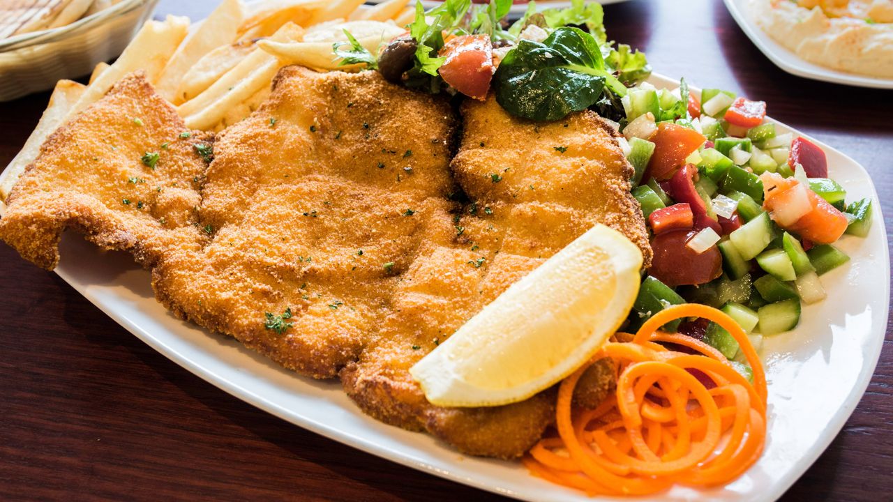 Mega Chicken Schnitzel