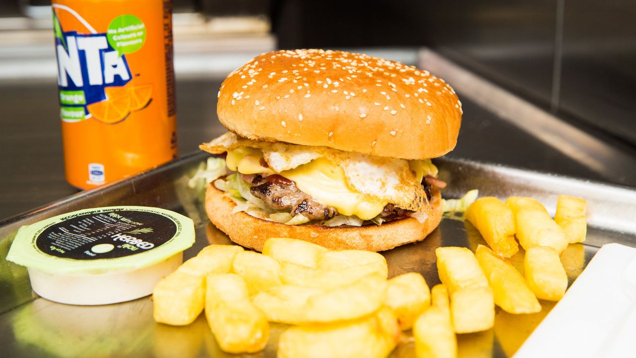 Hamburger - The Lot
