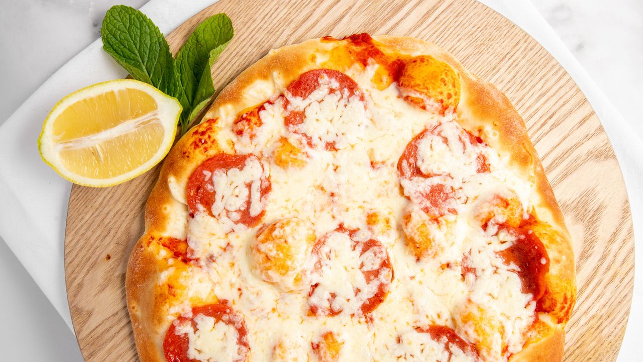 Pepperoni & Cheese Pizza