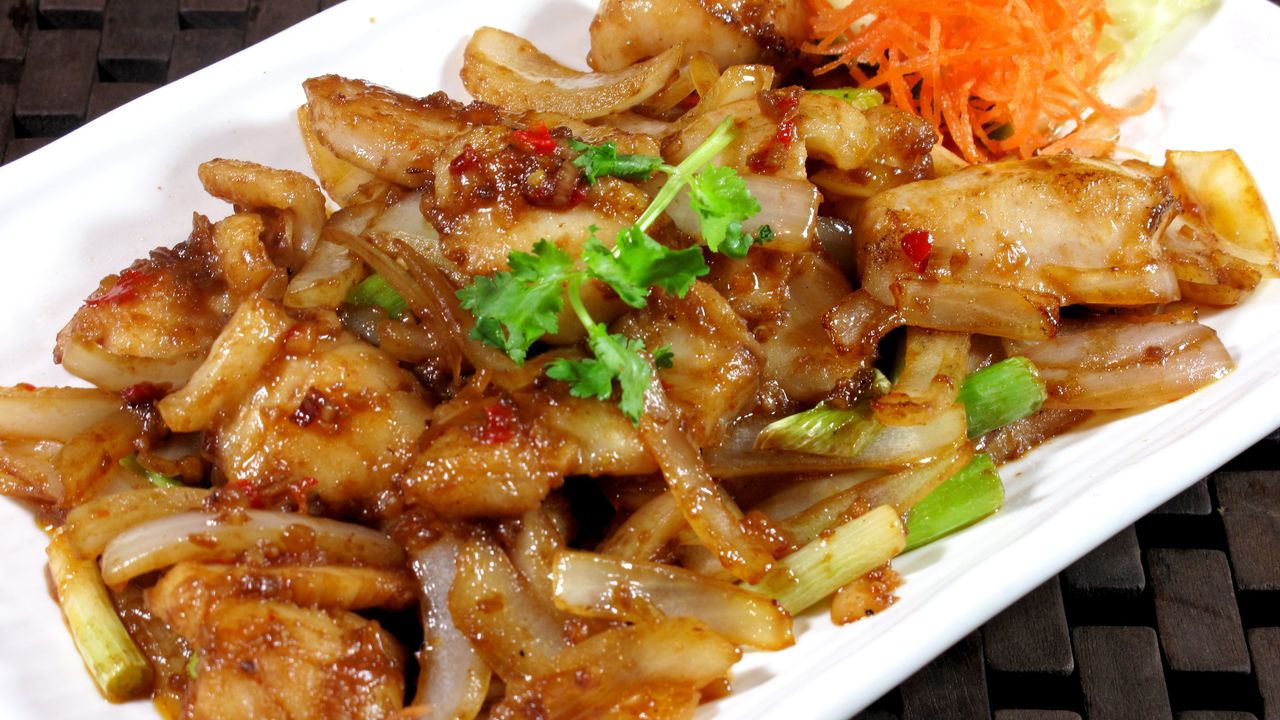Stir-Fry Fish with Sambal Sauce