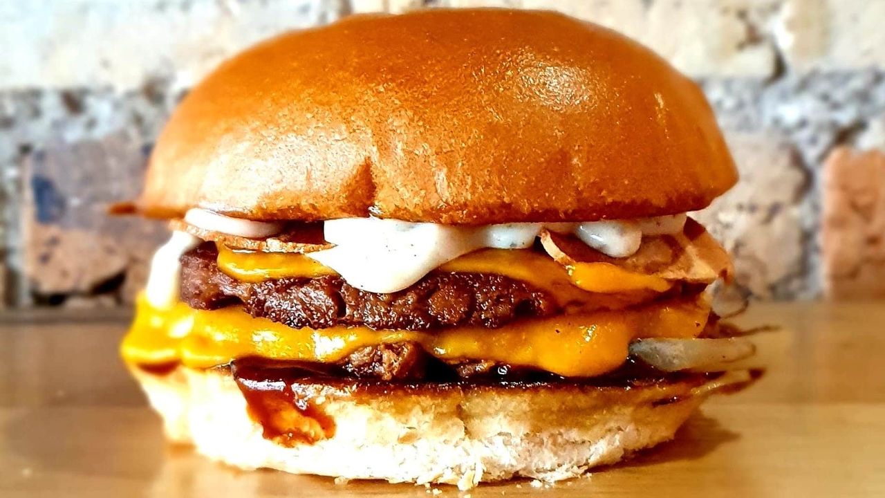 BBQ Bacon Double Cheeseburger Deluxe