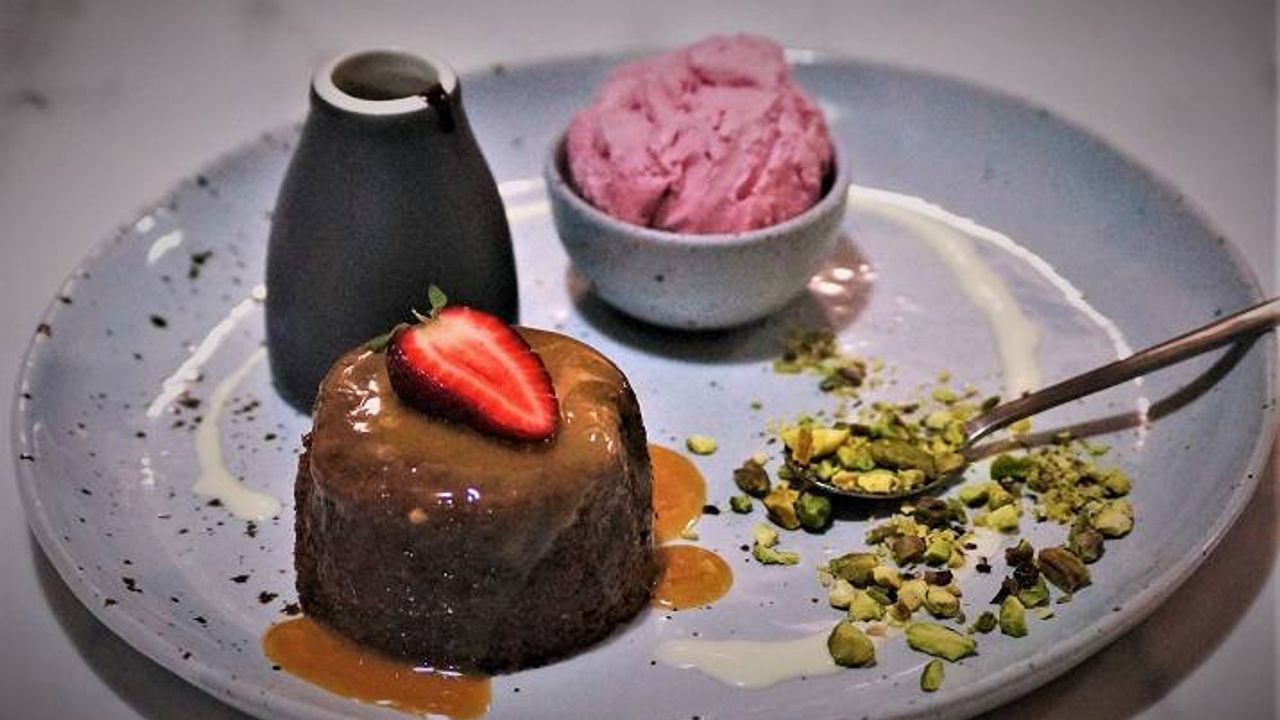 Sticky Date Pudding