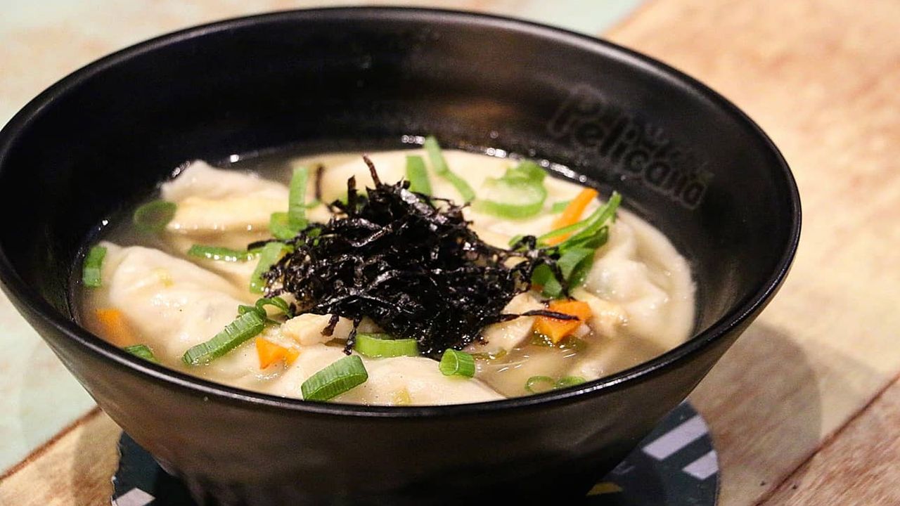Korean Mandu Fish cake Soup