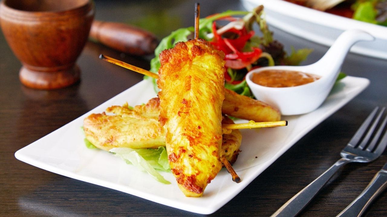 Satay Chicken (4 Skewers)