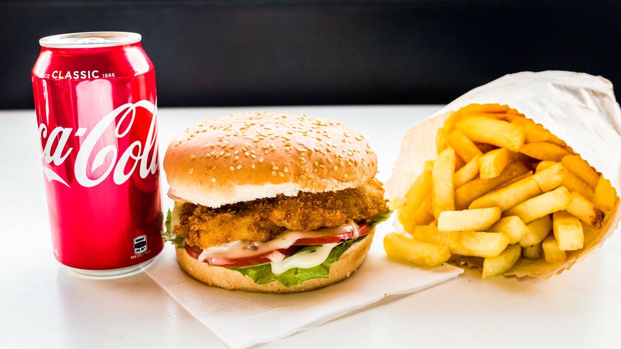 Chicken Burger Special (with Chips and Drink)