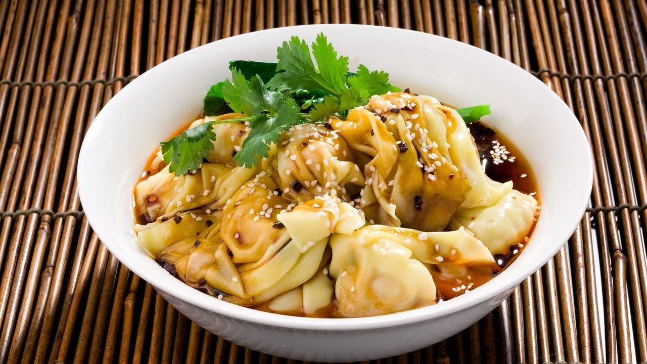 Pork and Prawn Wonton in Mild Chilli Oil (12 Pieces)