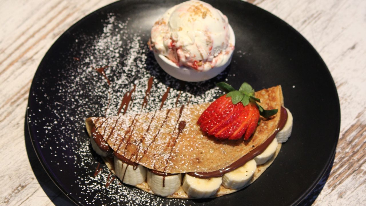 Nutella Banana Crepe
