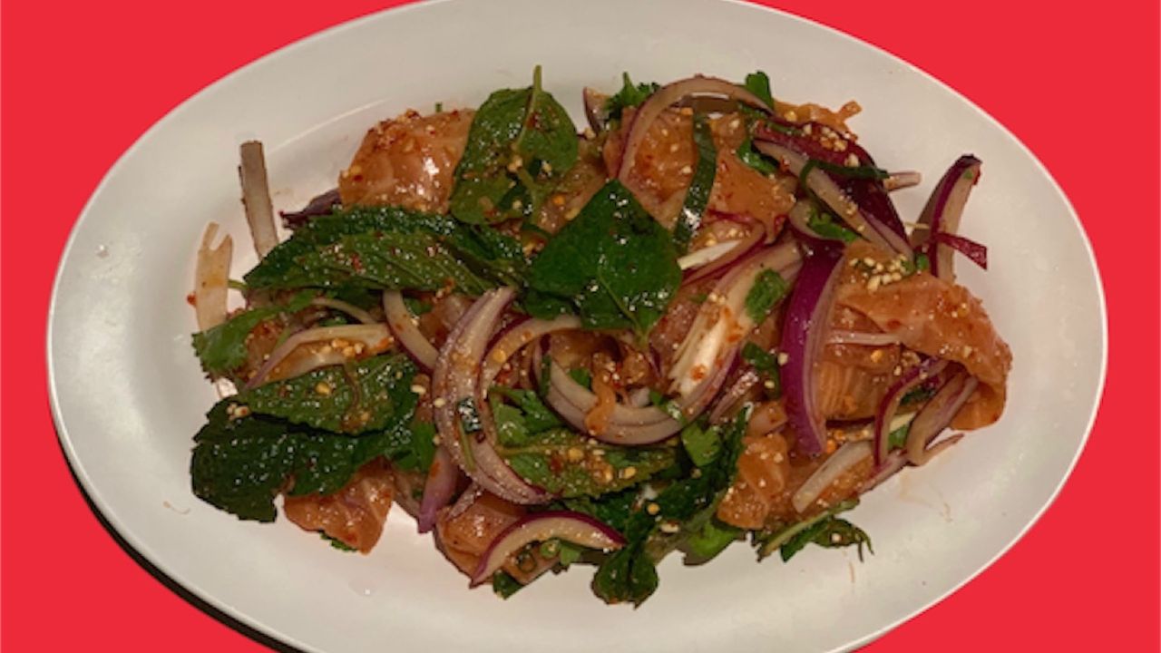 Larb salmon ลาบแซลม่อน