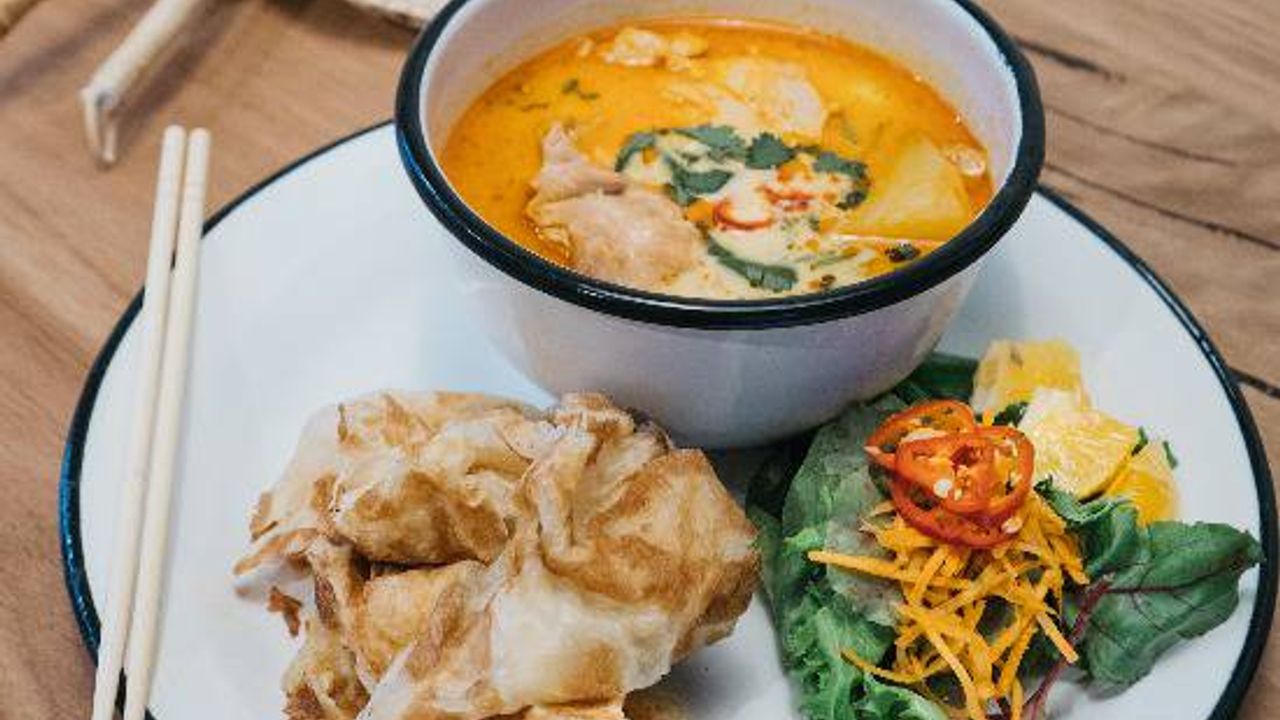 Roti and Chicken Curry