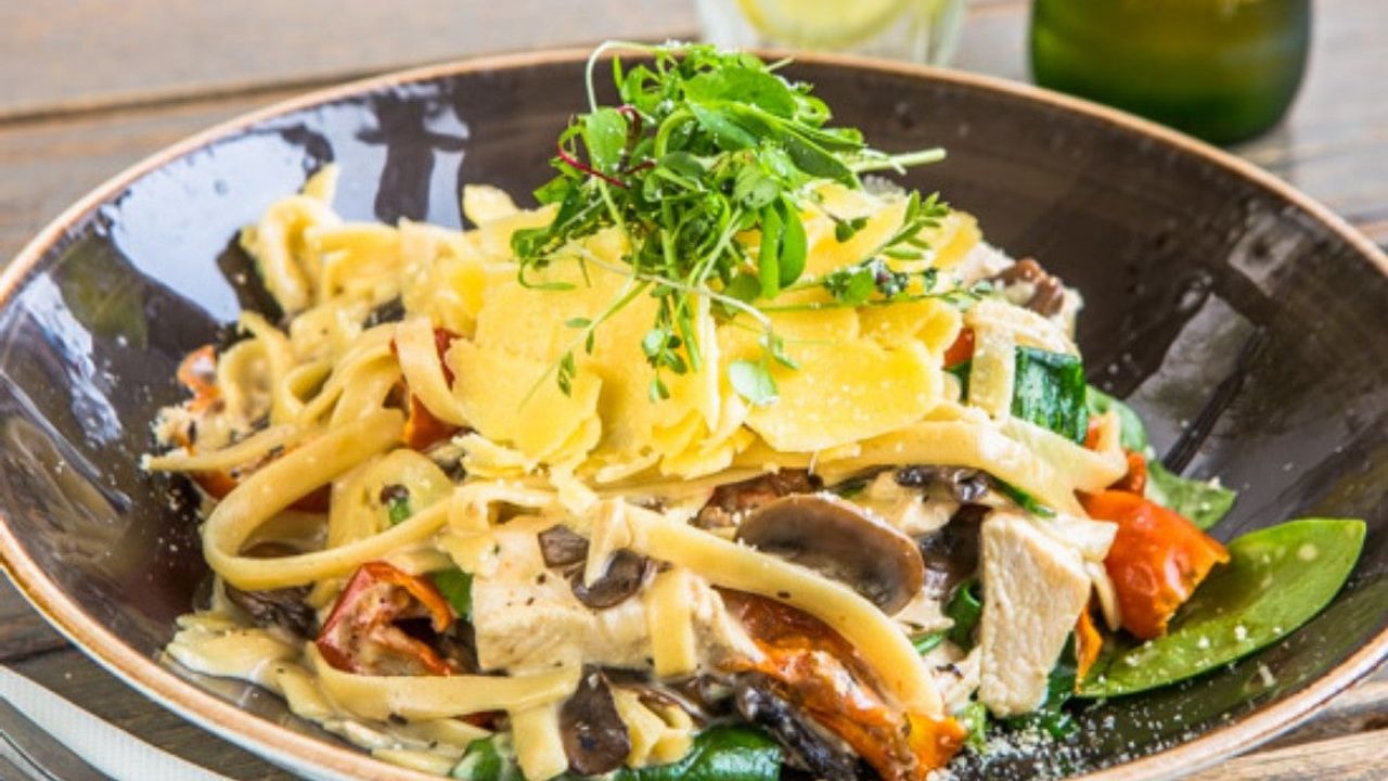 Chicken and Mushroom Fettuccine