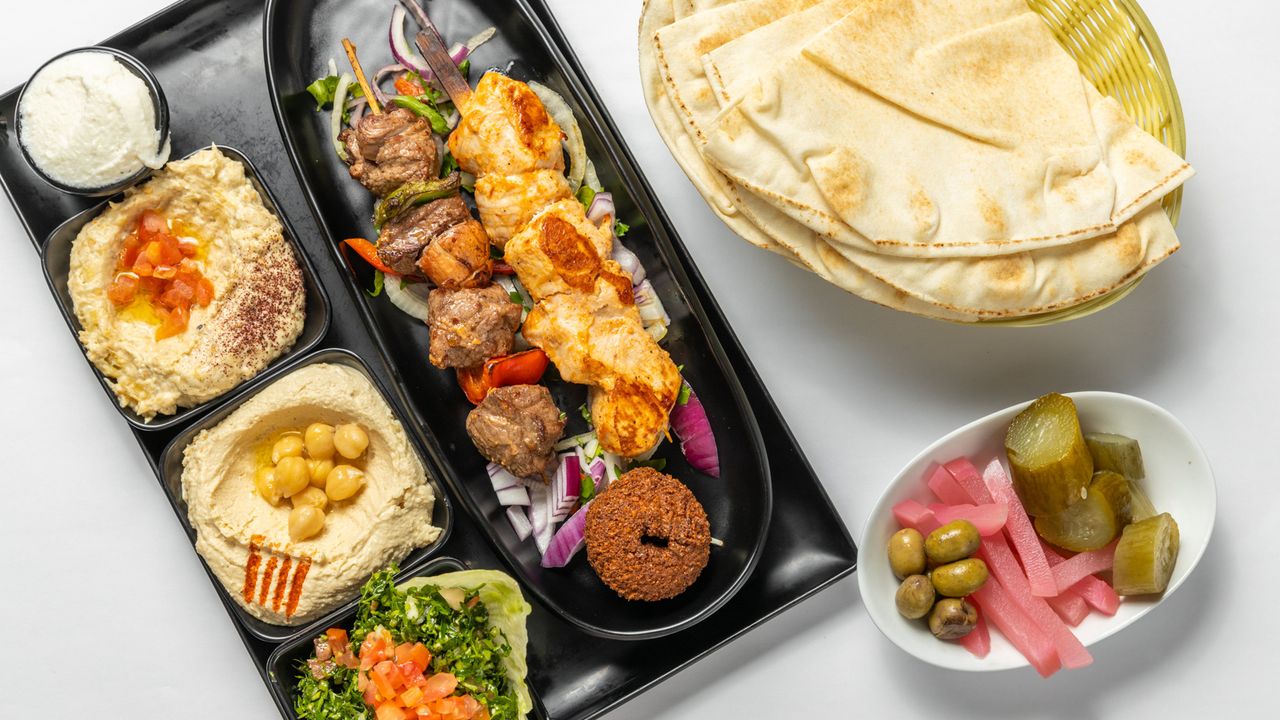 Atlantis Mix Plate
