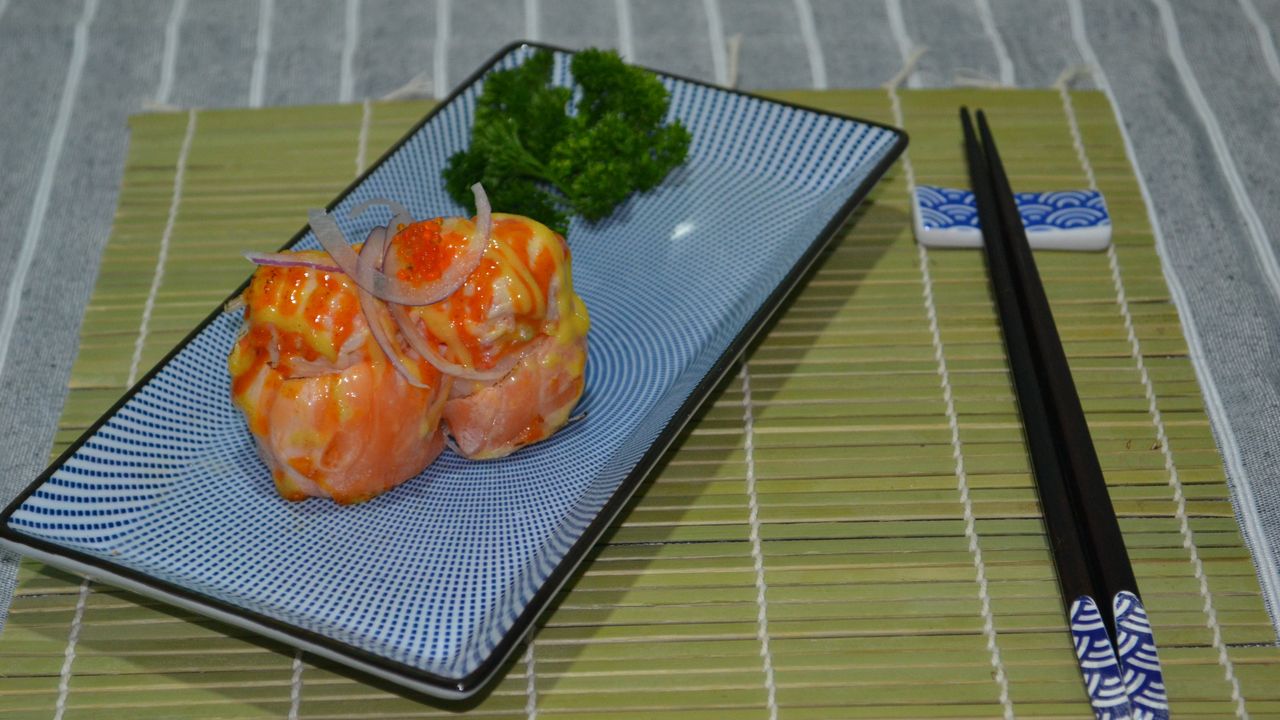 Grilled Salmon Ship with Crab Salad (2pc)